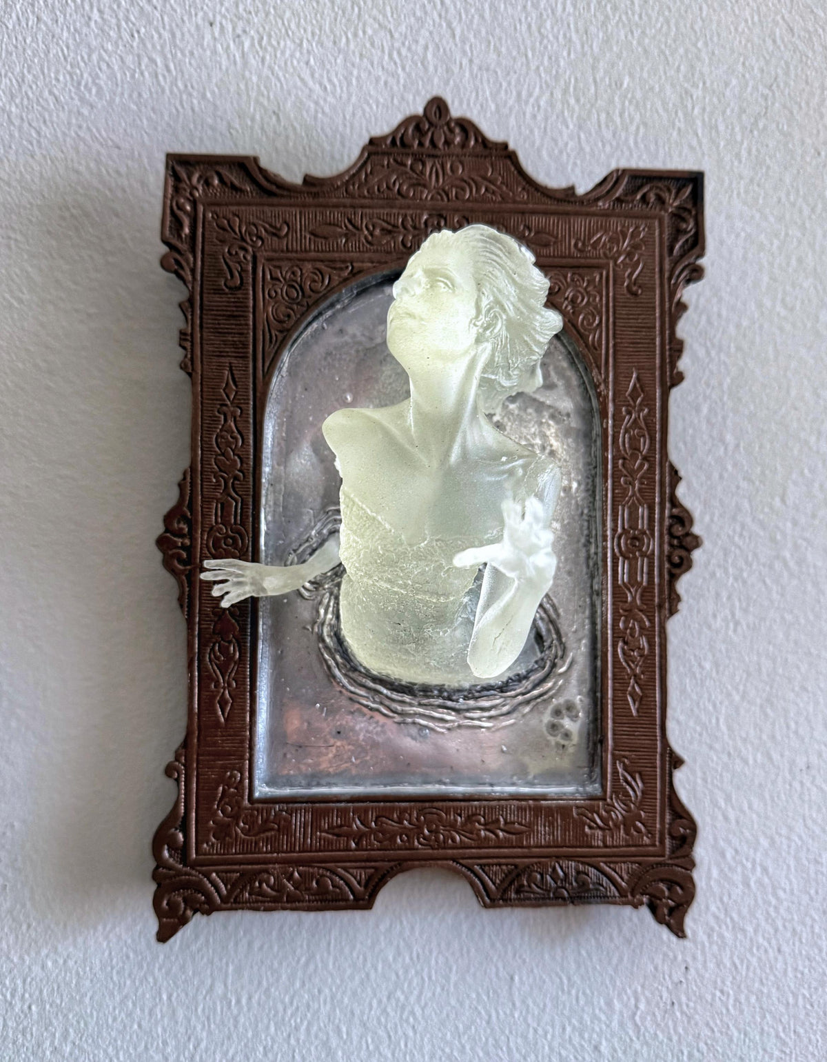 Ghost in the Mirror Wall Plaque, Glow in the Dark Resin | Victorian Gothic Haunted Wall Art | Gift for Halloween and Spooky Home Decor