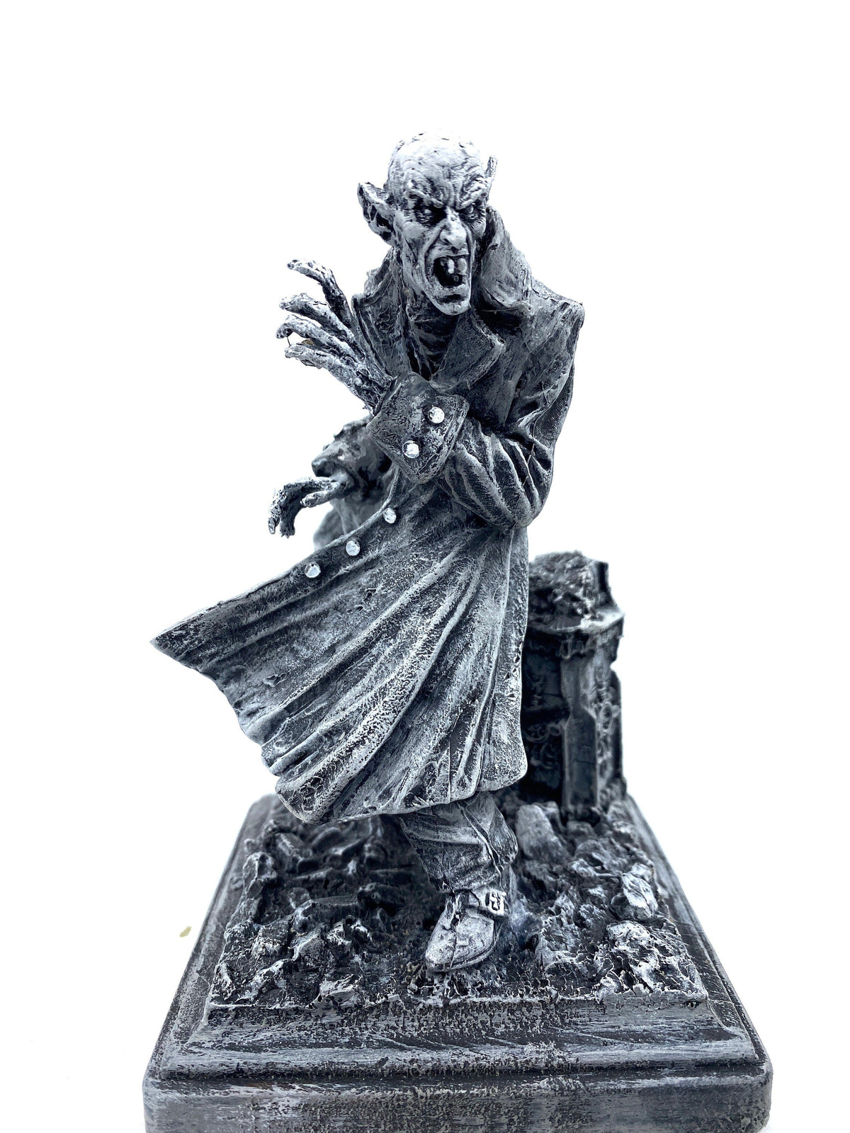 Dracula: Nosferatu Statue,Resin Sculpture | Legendary Vampire Figurine | Victorian Gothic Undead Creature| Dark Art Gift Spooky Home Decor
